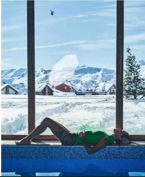 Crystal Deluxe, Four Seasons F2, New Gudauri Apartment Bagian luar foto